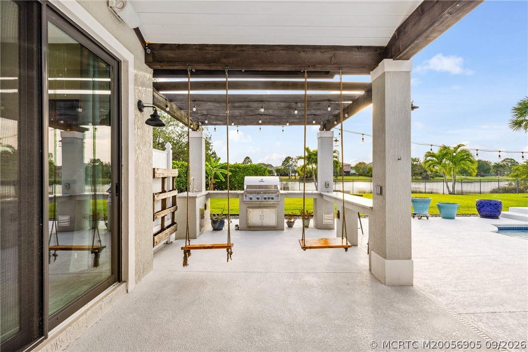 868 SW Habitat Lane