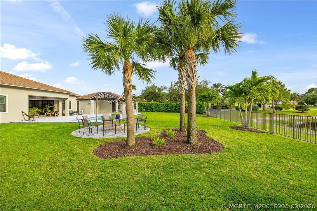868 SW Habitat Lane