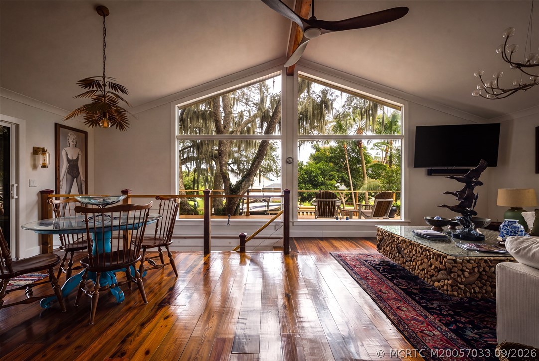 615 SW Rustic Circle