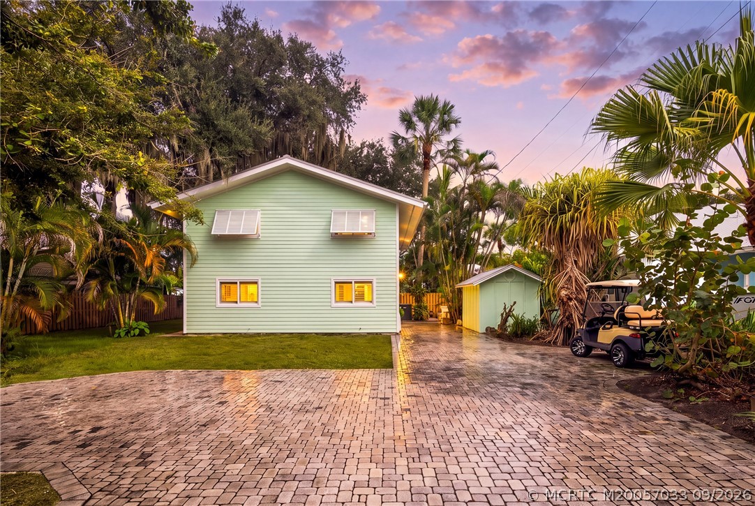 615 SW Rustic Circle