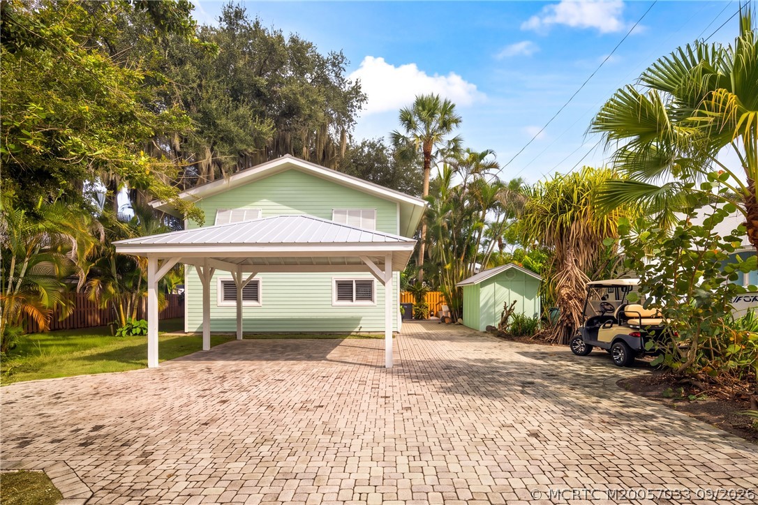 615 SW Rustic Circle