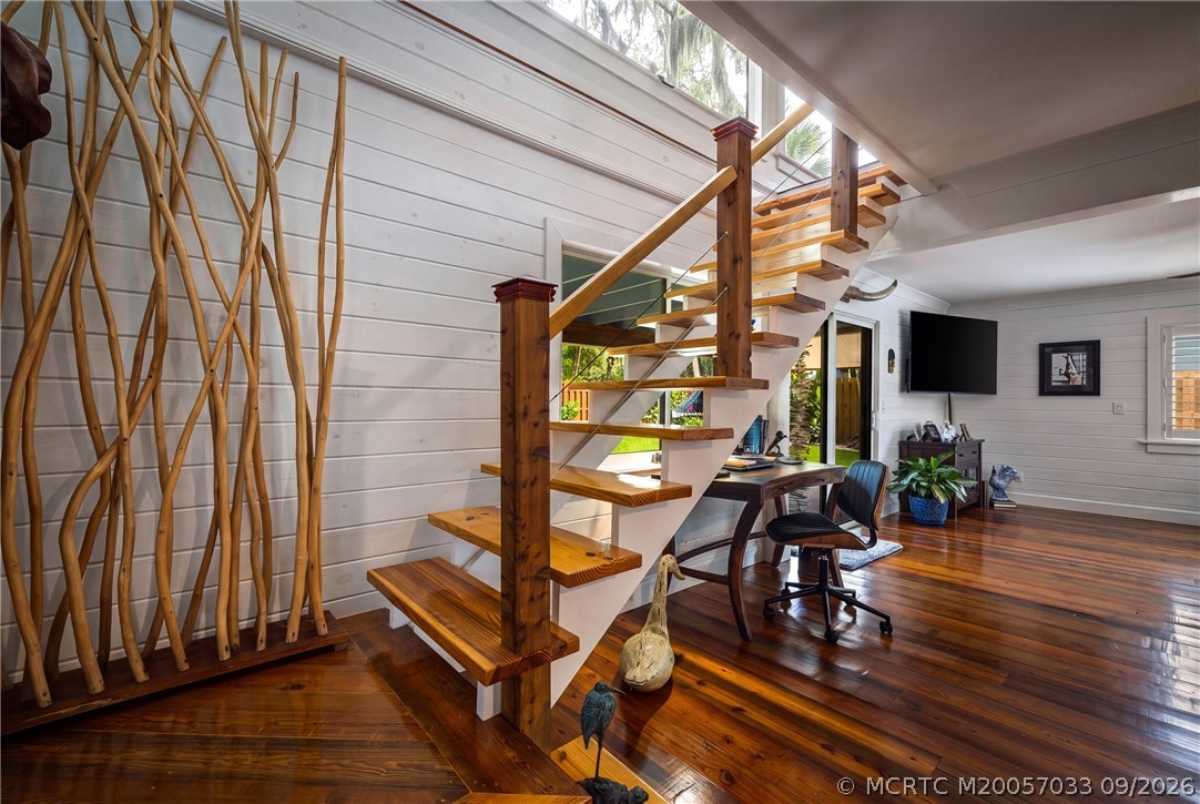 615 SW Rustic Circle