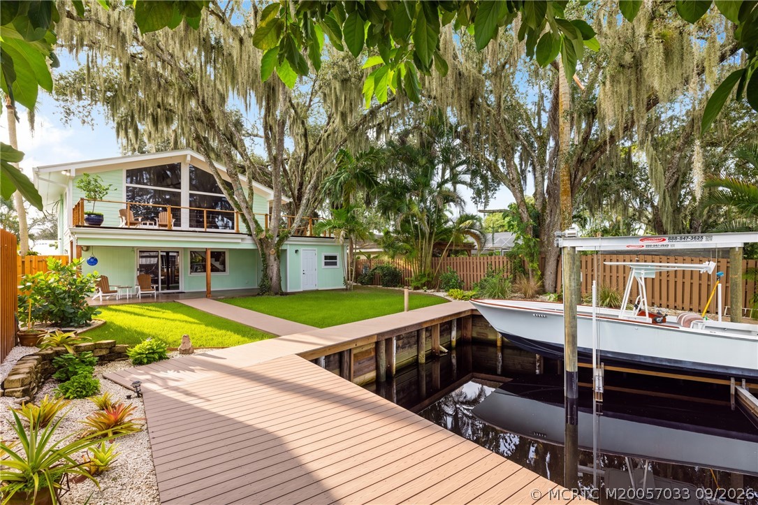 615 SW Rustic Circle