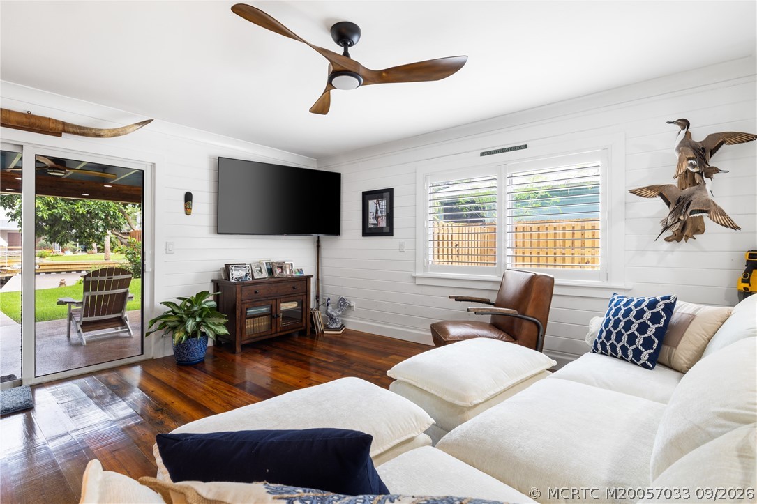 615 SW Rustic Circle