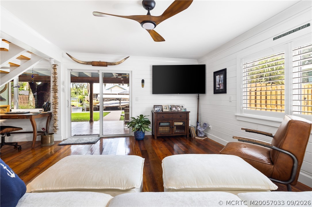 615 SW Rustic Circle