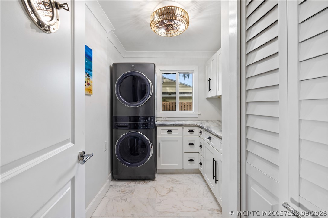 615 SW Rustic Circle