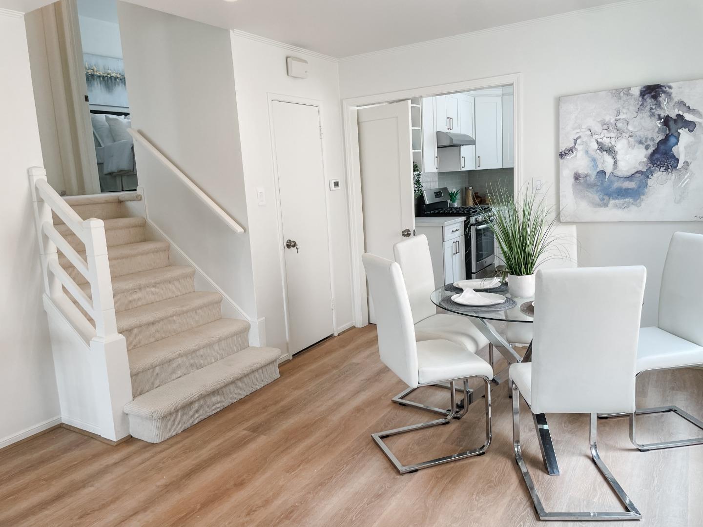 47 Eastgate DR