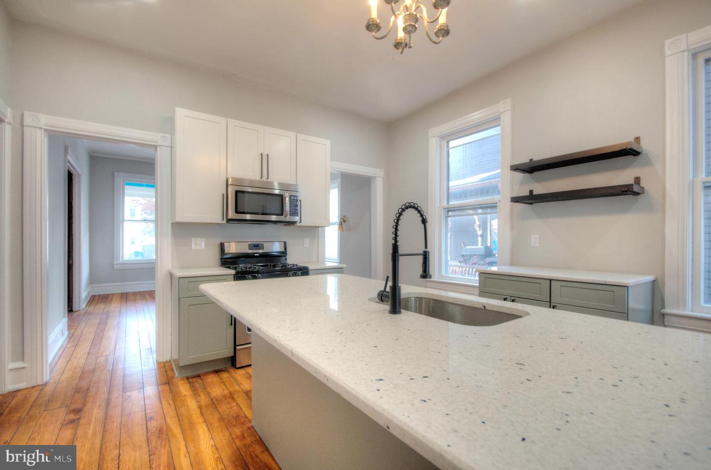 37 Union St