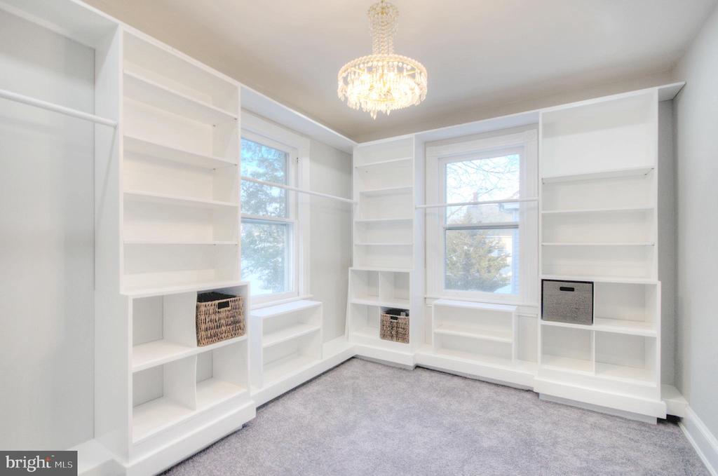 37 Union St