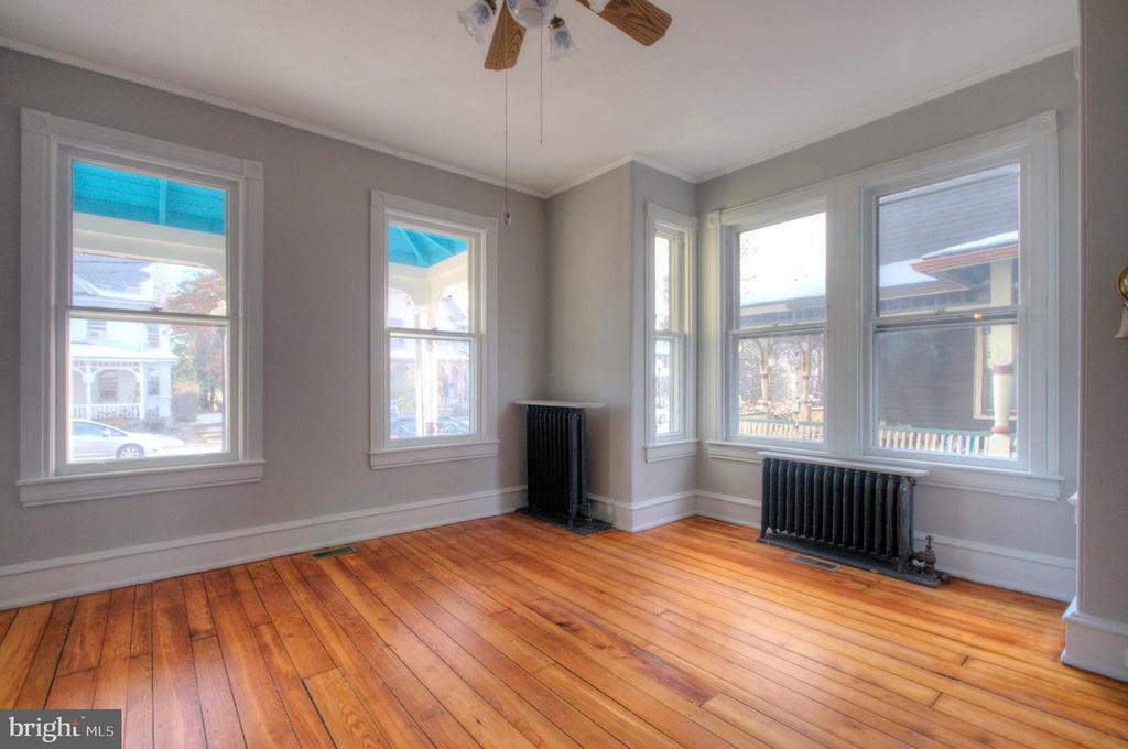 37 Union St