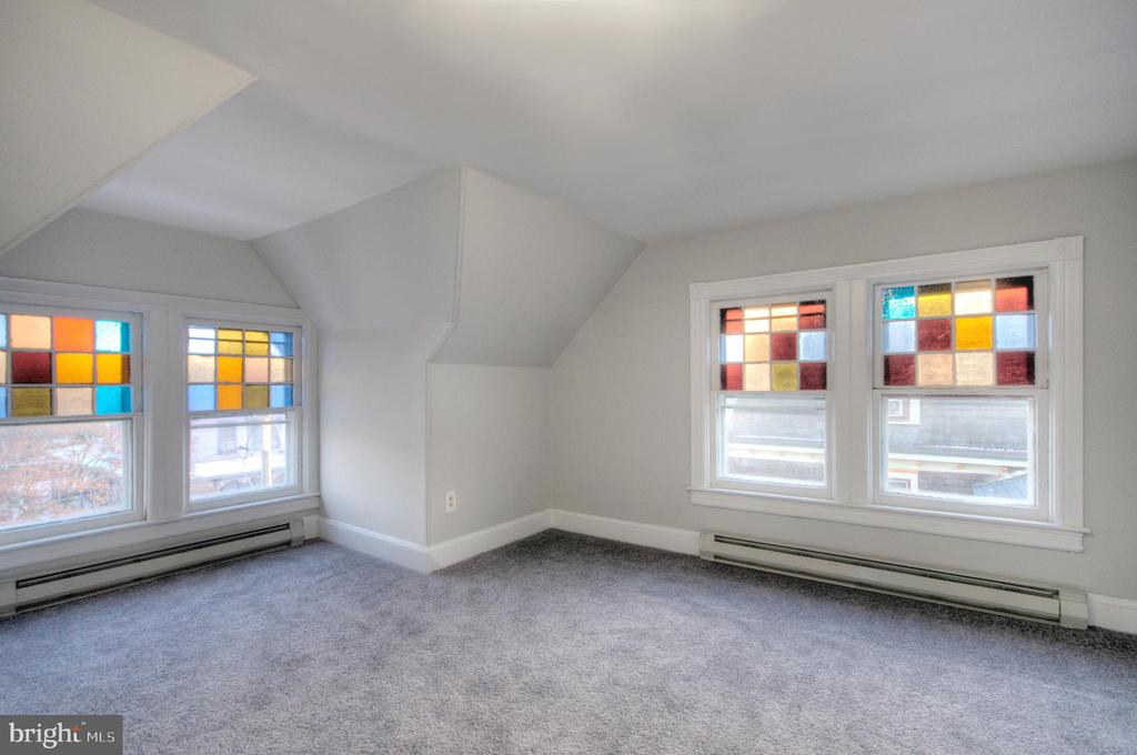 37 Union St