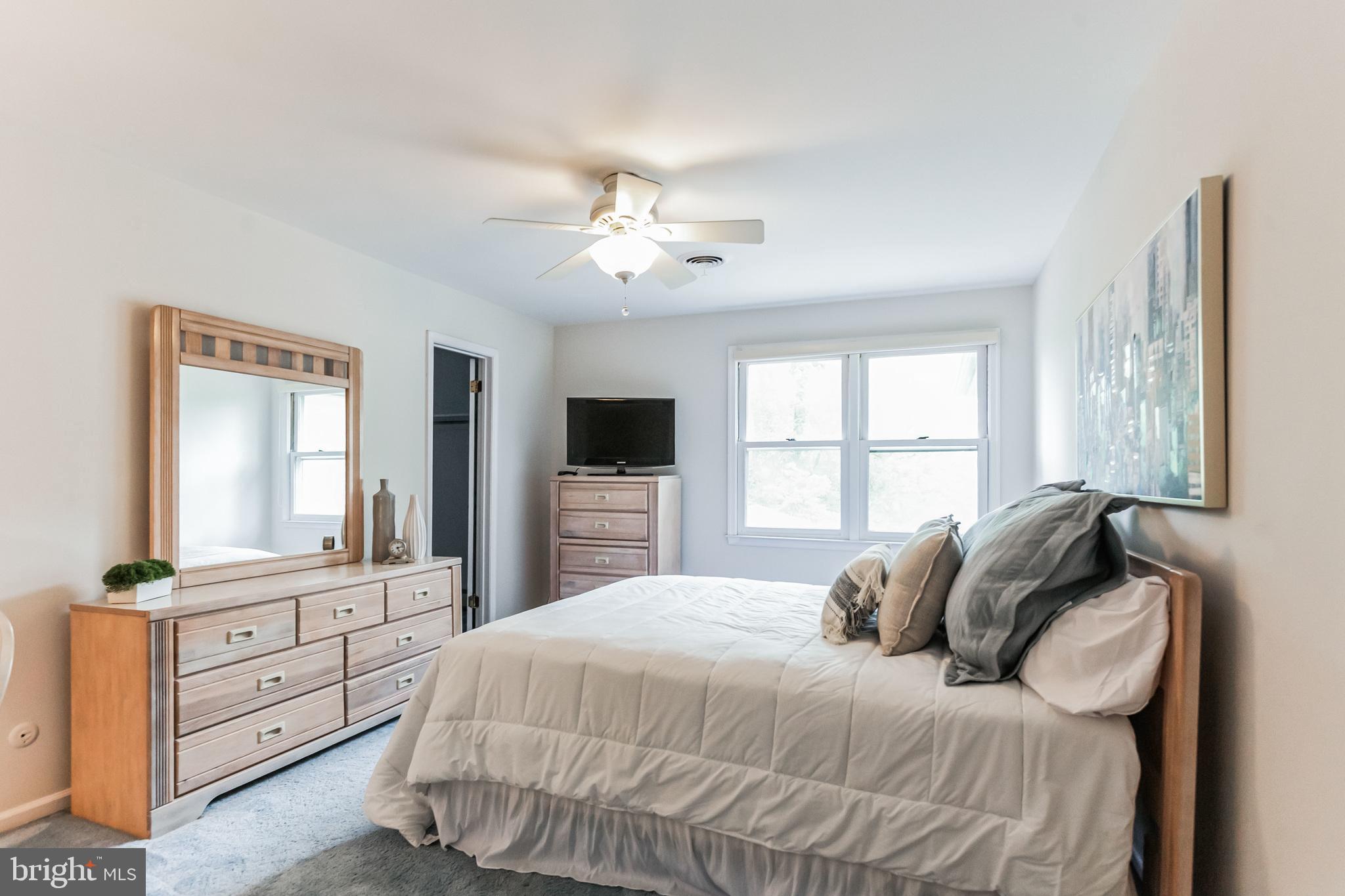 44 Woodside Dr