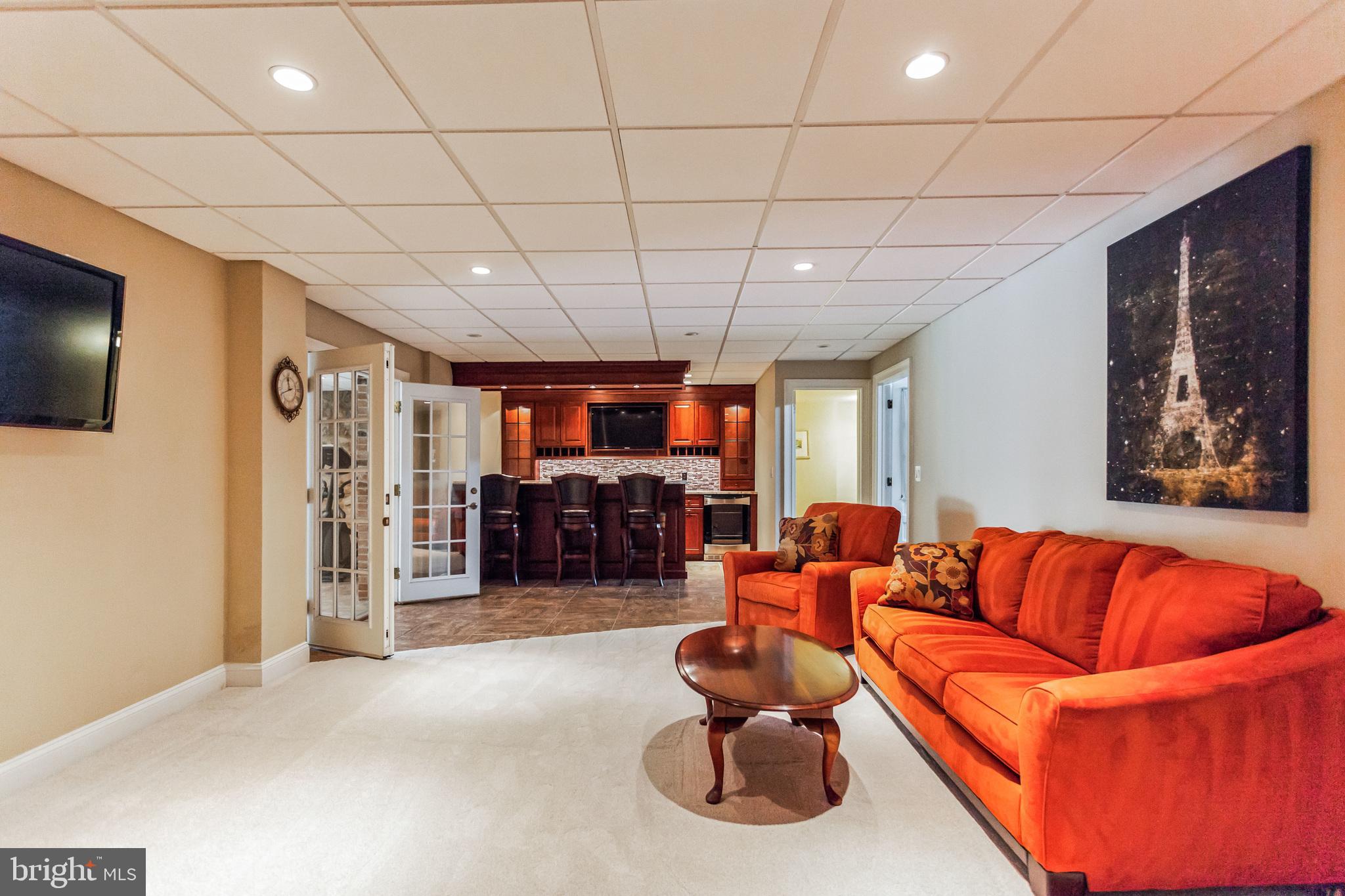 44 Woodside Dr