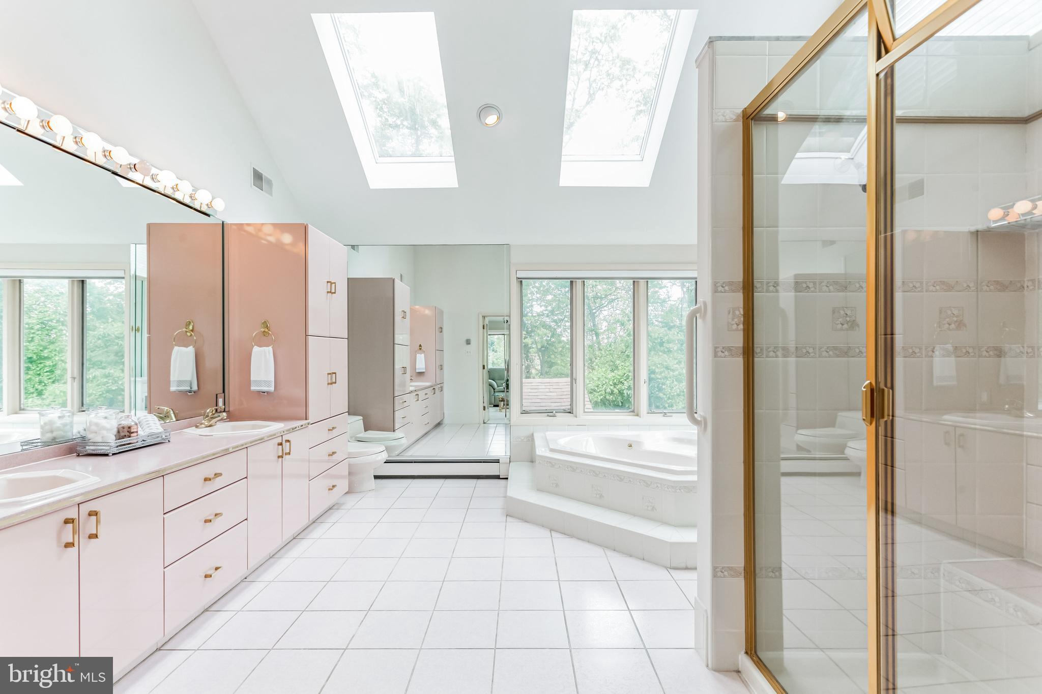 44 Woodside Dr