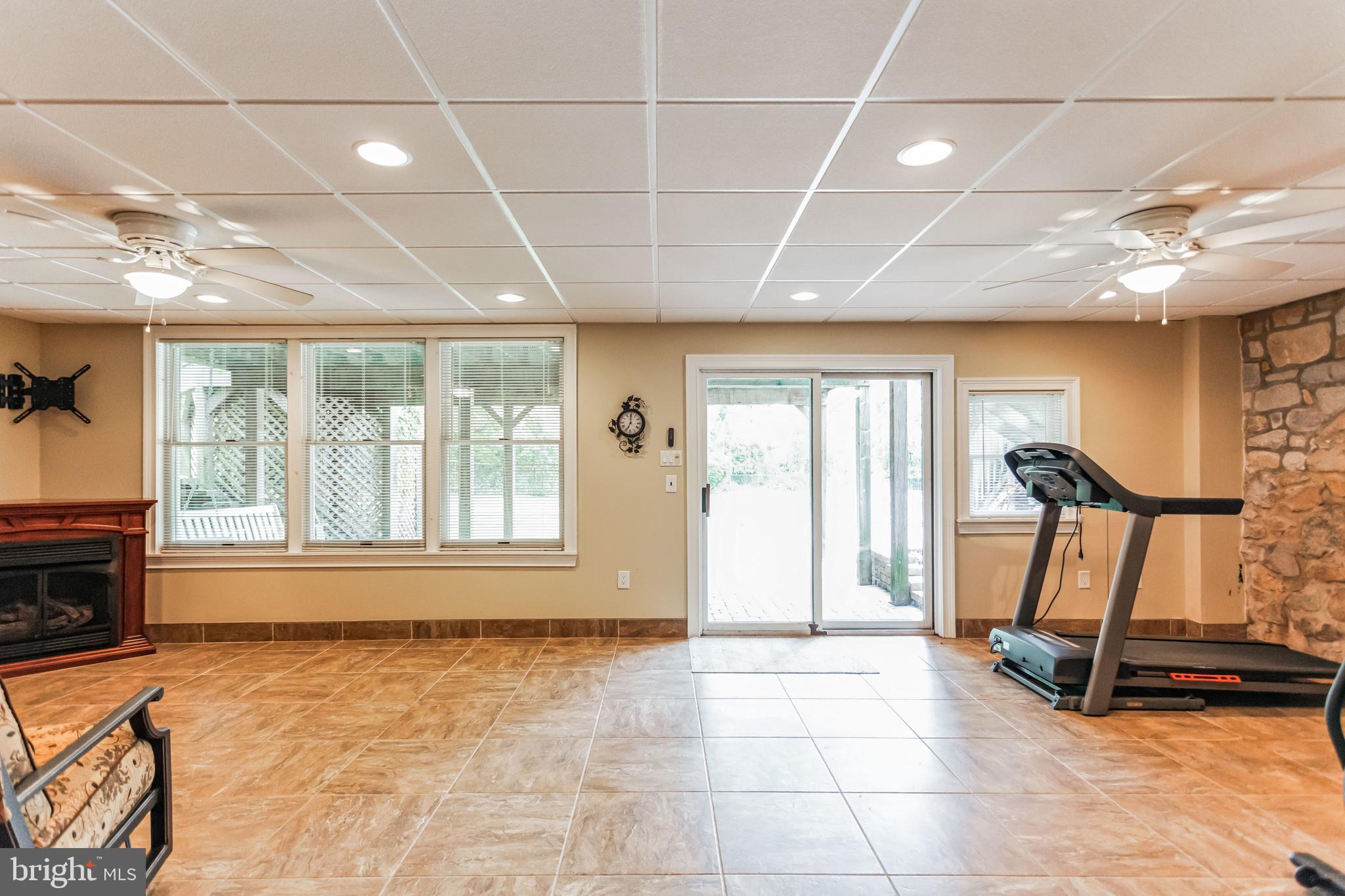 44 Woodside Dr