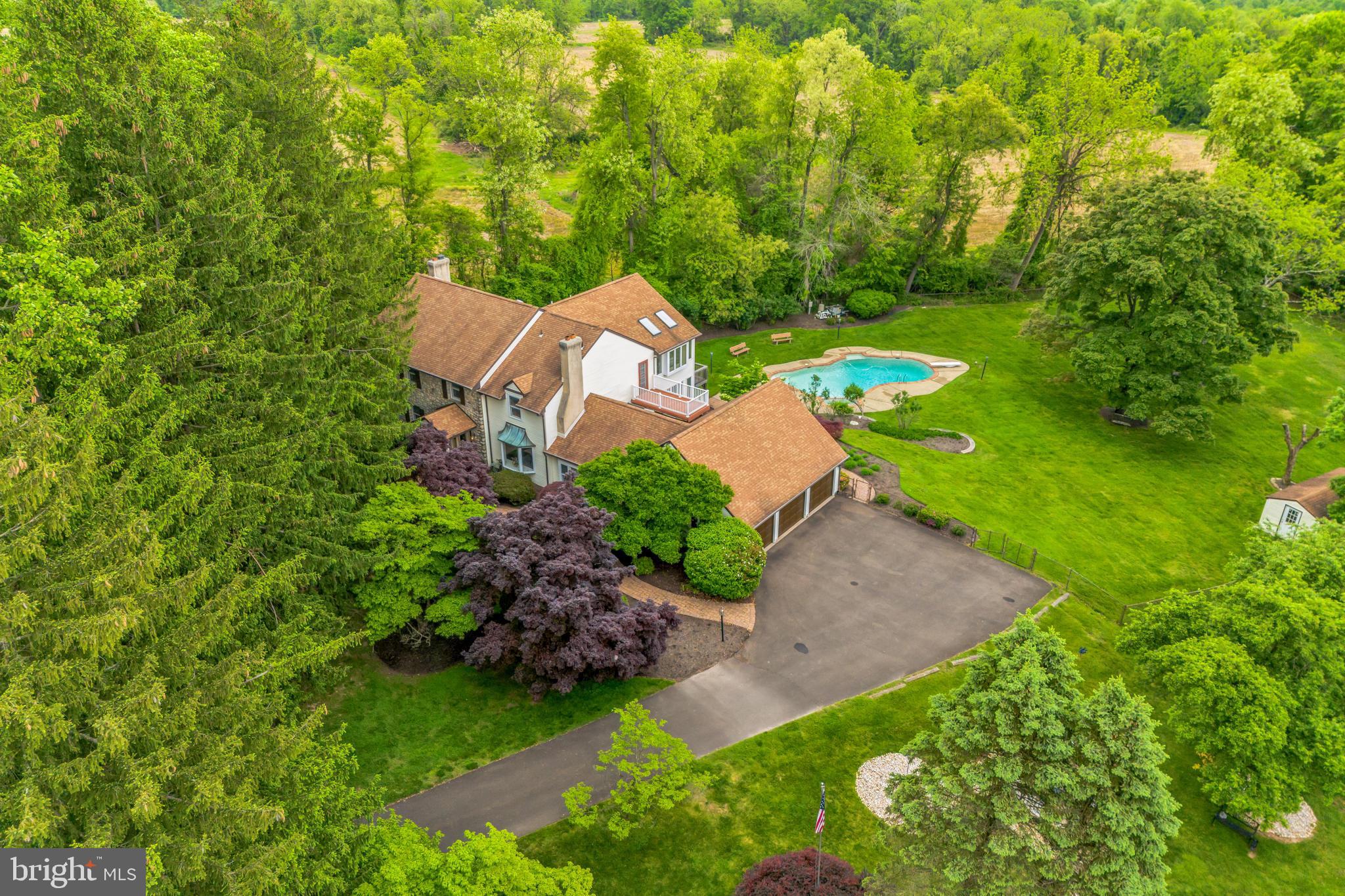 44 Woodside Dr