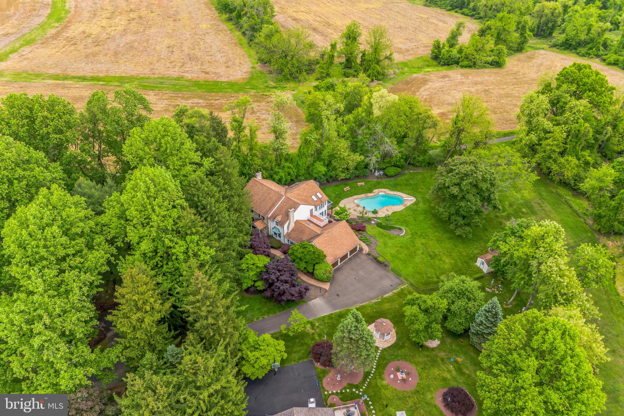 44 Woodside Dr