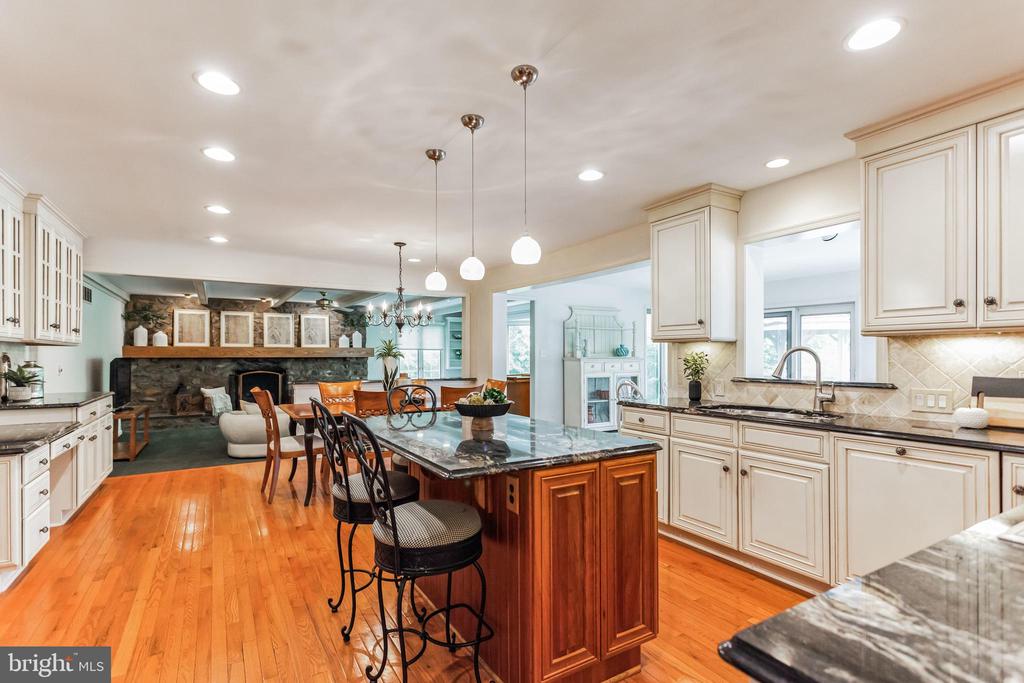 44 Woodside Dr