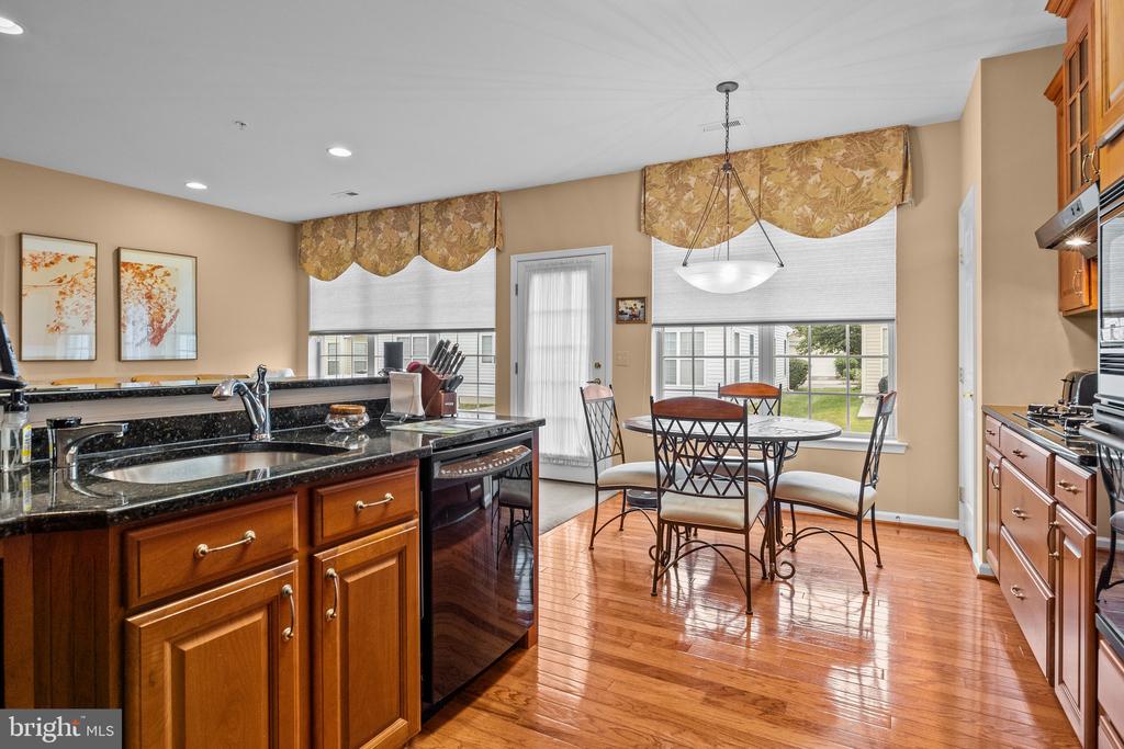 921 Hamilton Way