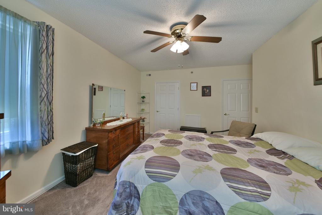 5300 CENTENNIAL STATION Unit: 530