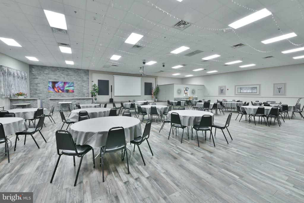 5300 CENTENNIAL STATION Unit: 530