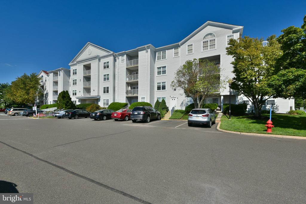 5300 CENTENNIAL STATION Unit: 530