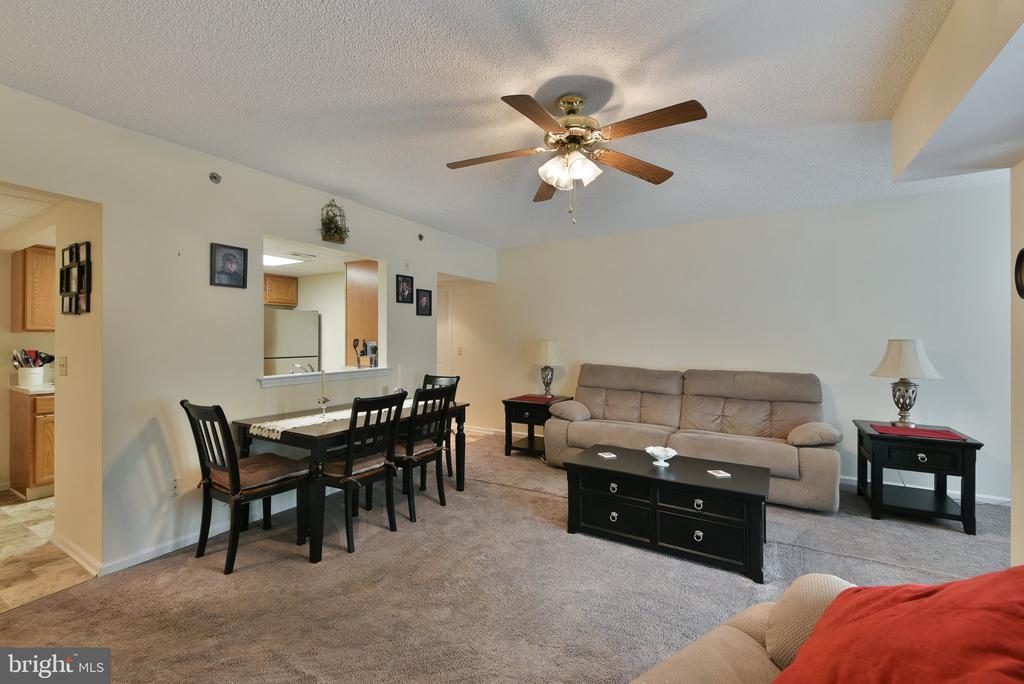 5300 CENTENNIAL STATION Unit: 530