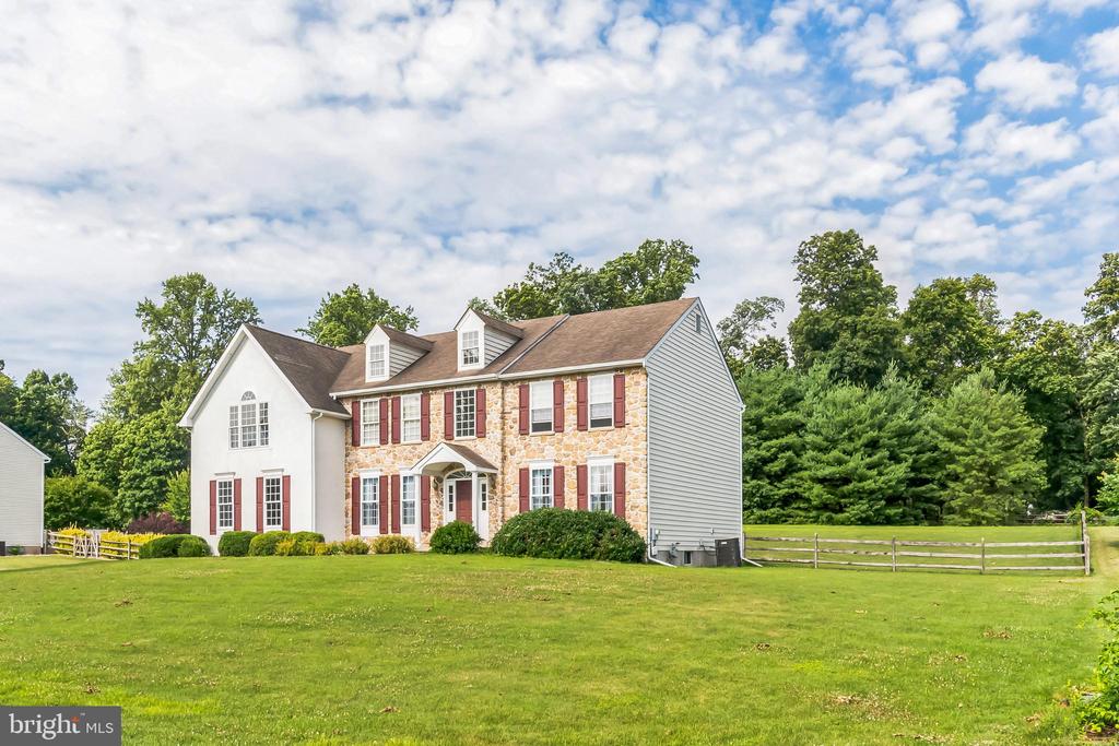 420 Buttonwood Ln