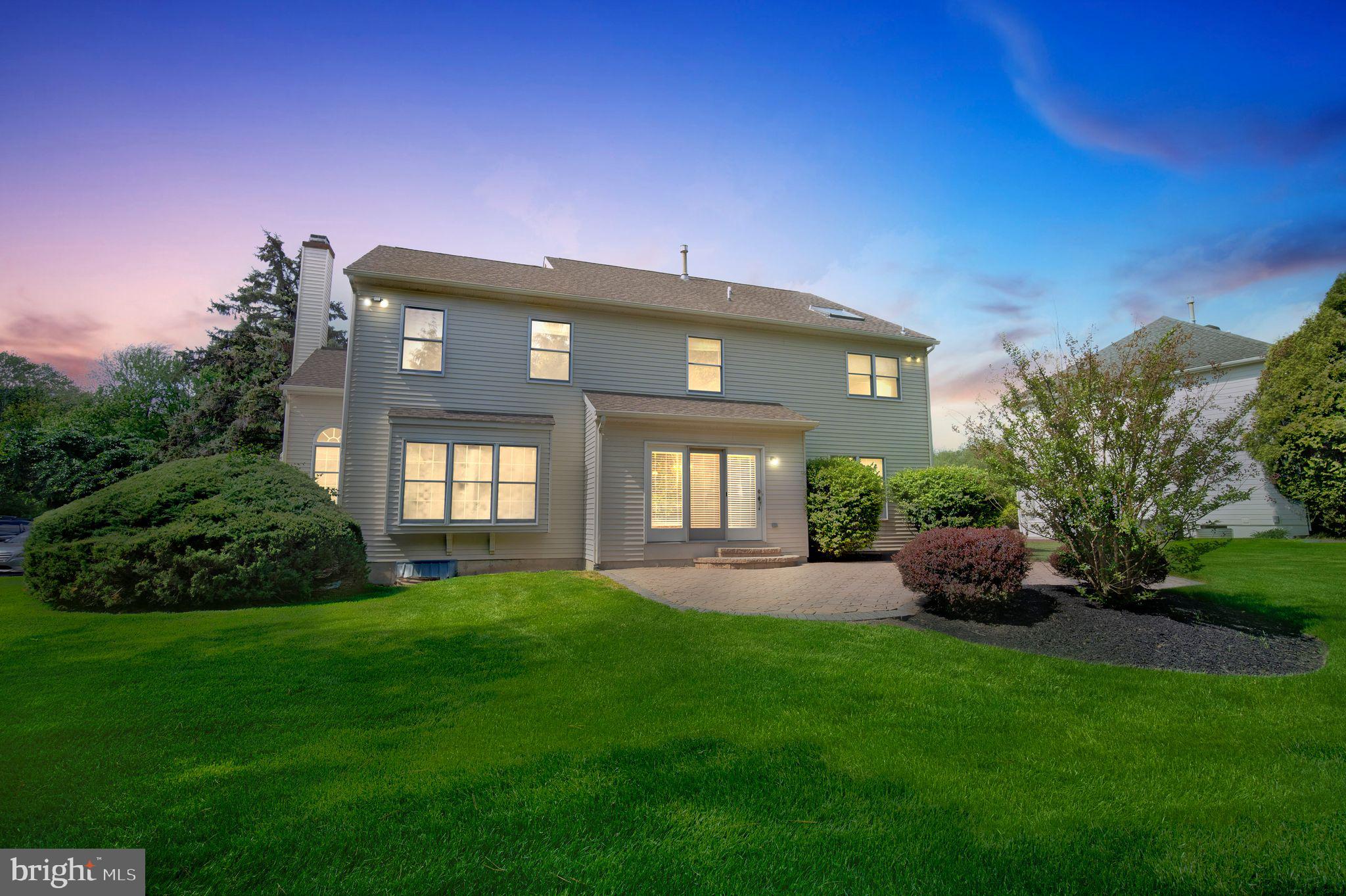 716 Castlewood Dr