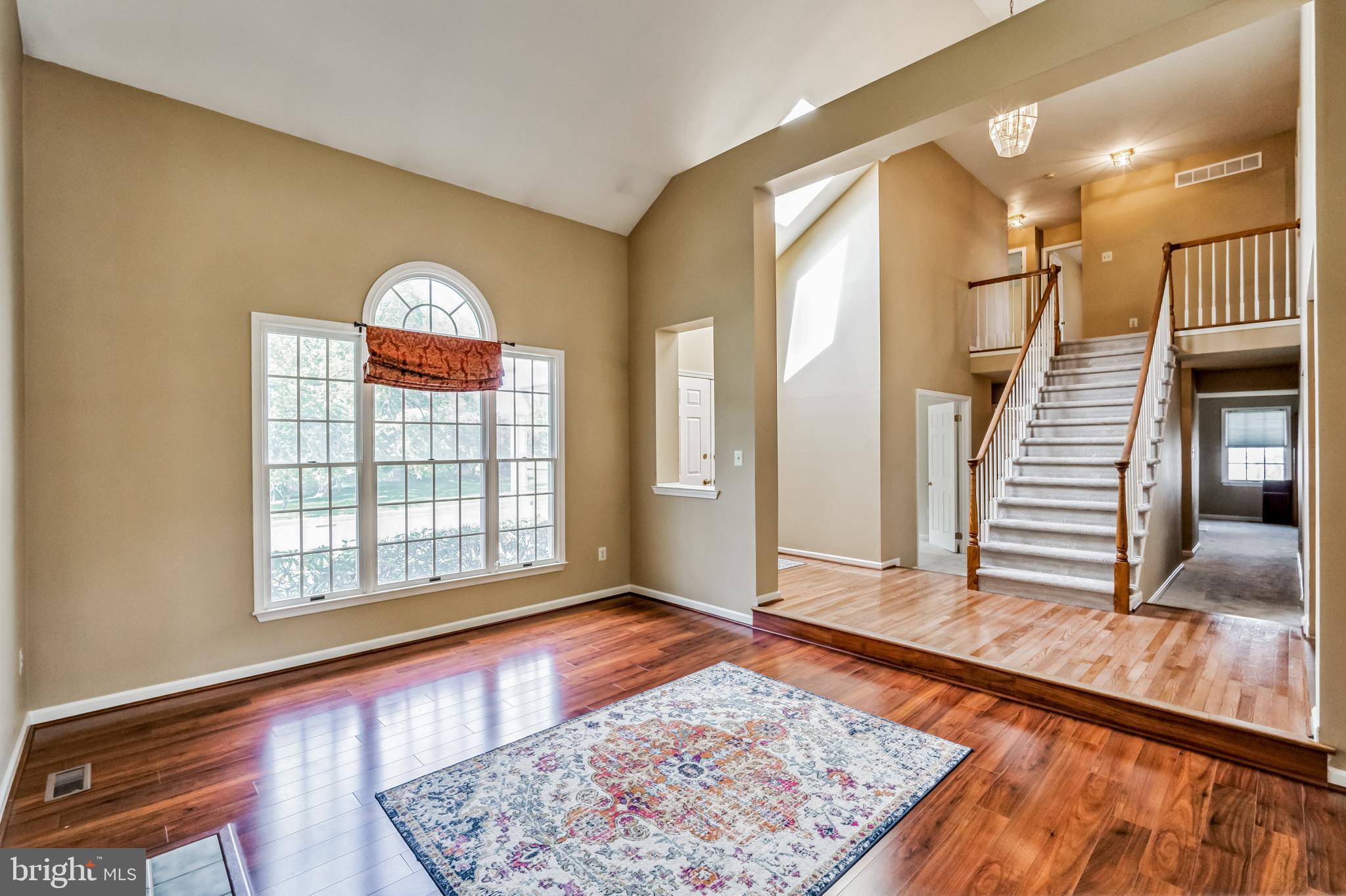 716 Castlewood Dr