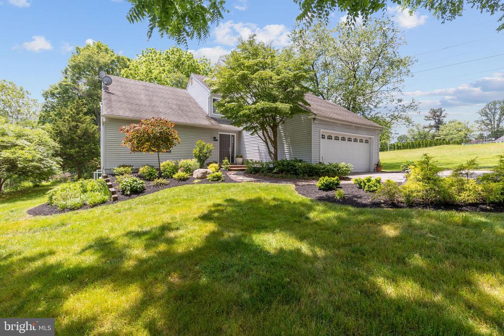 914 Florence Ln