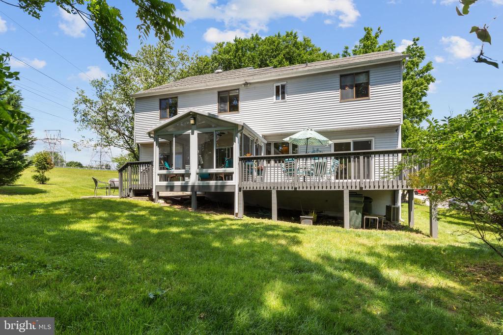914 Florence Ln