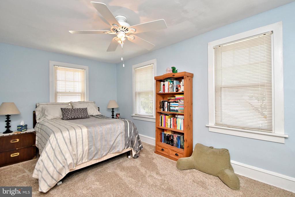 342 Oak Rd