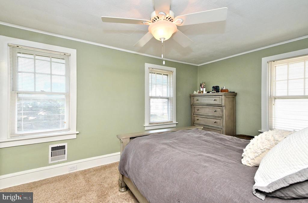 342 Oak Rd