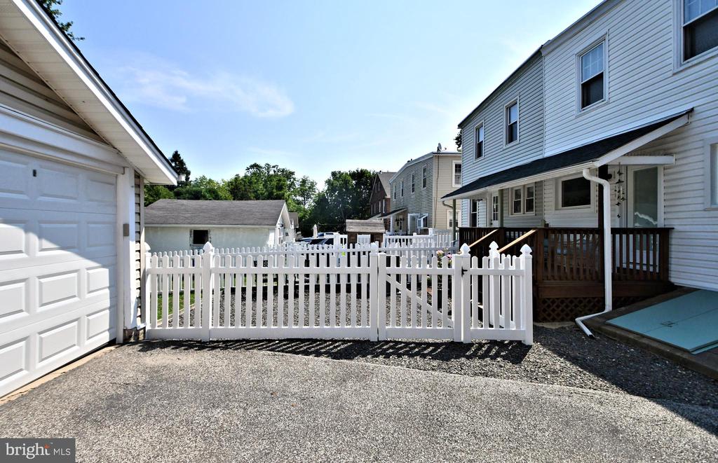 342 Oak Rd
