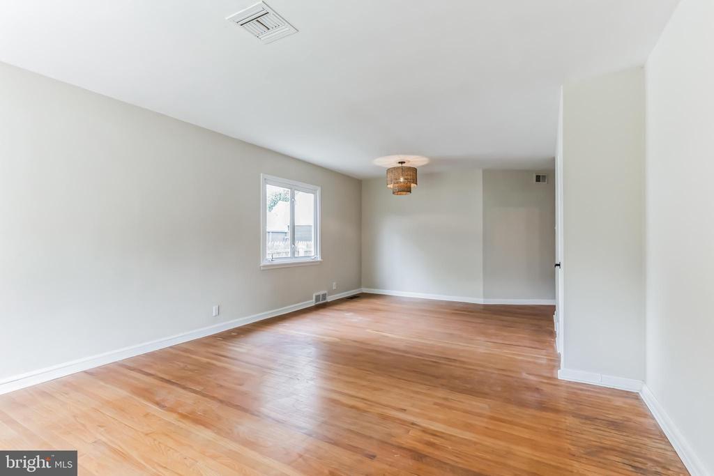 770 MONROE AVE