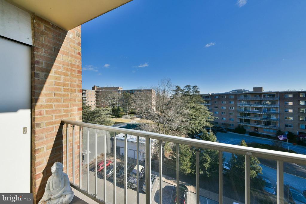 100 West Ave #707w