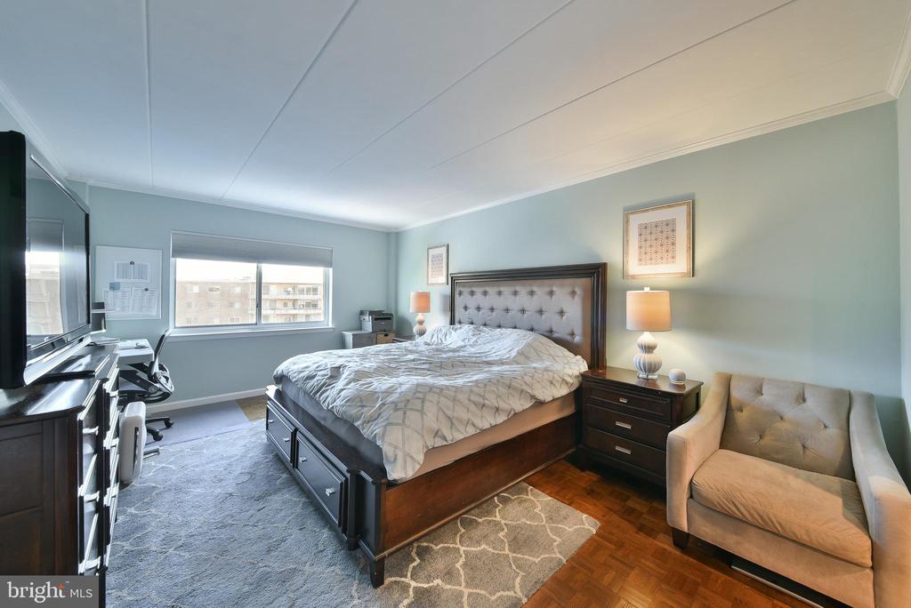 100 West Ave #707w