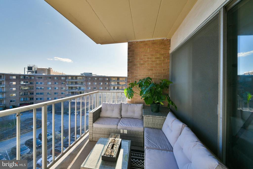 100 West Ave #707w