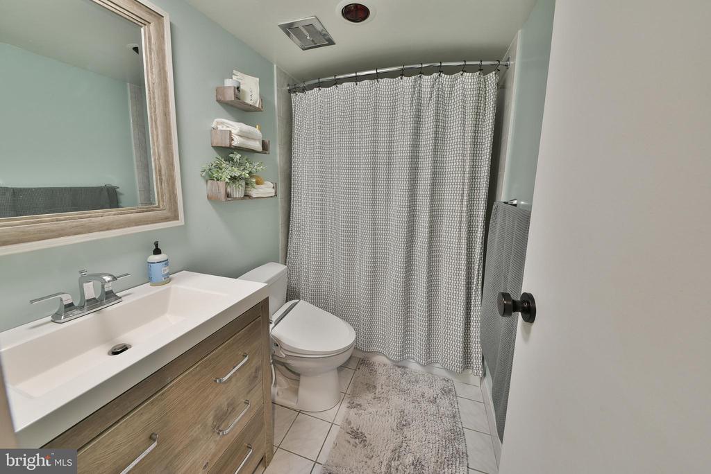100 West Ave #707w