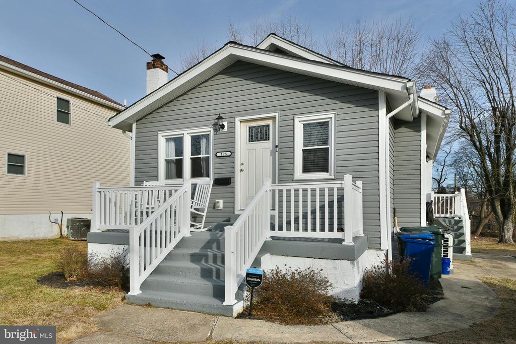 125 Houston Ave