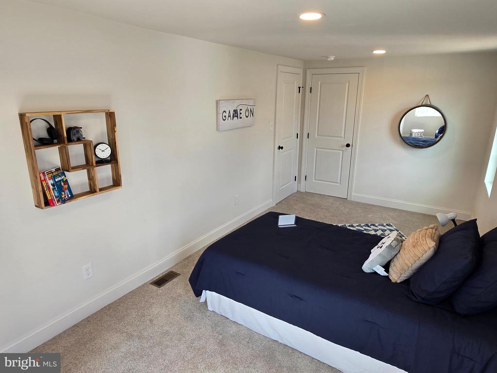 471 New Elm St