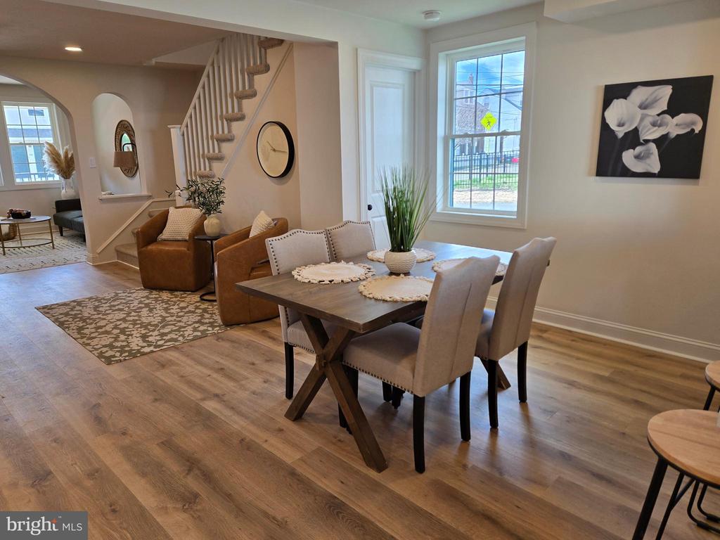471 New Elm St