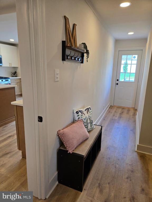 471 New Elm St
