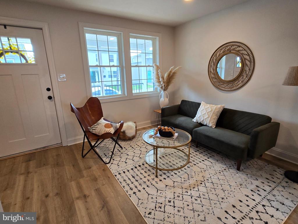471 New Elm St
