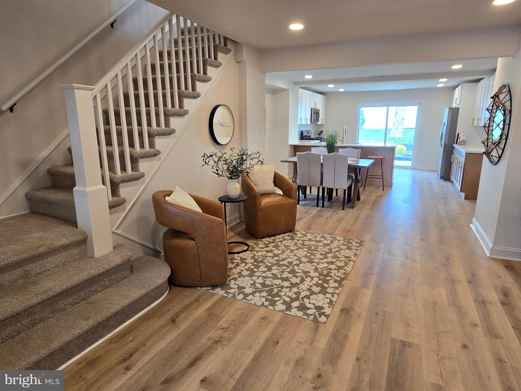 471 New Elm St