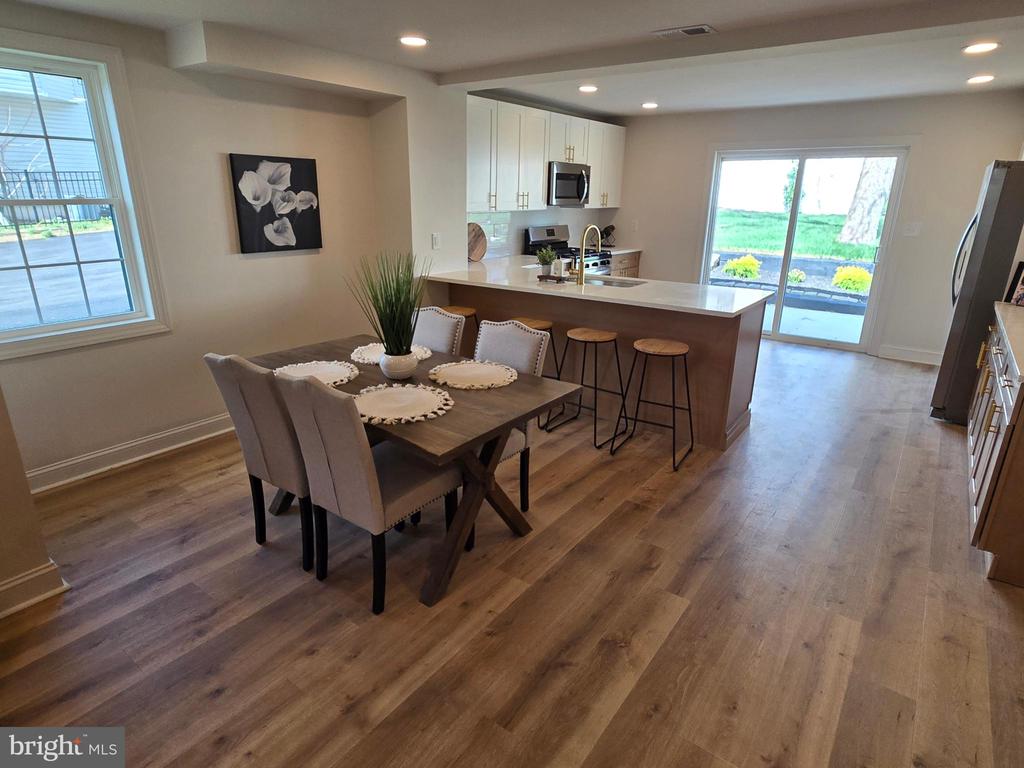 471 New Elm St