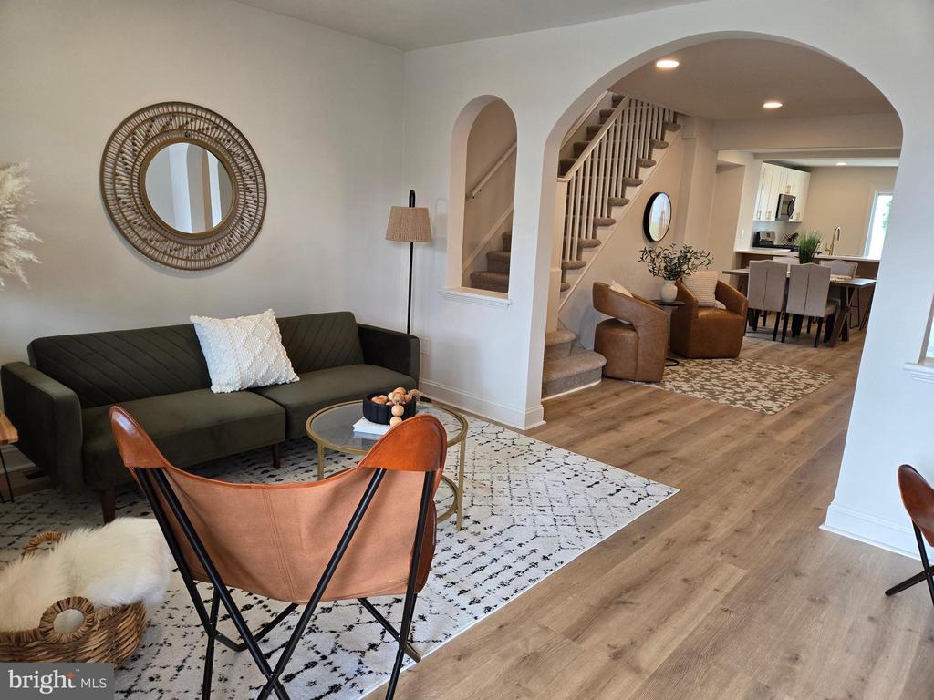471 New Elm St