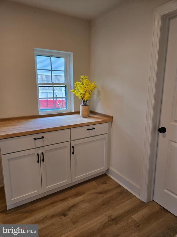 471 New Elm St