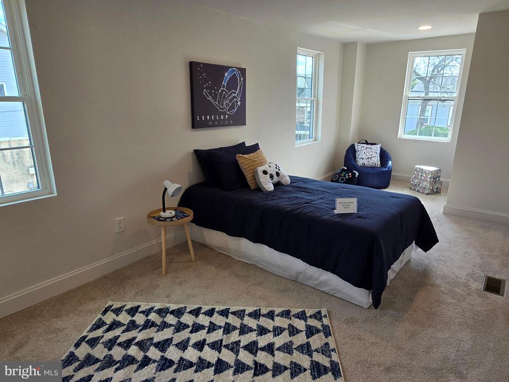 471 New Elm St
